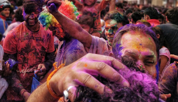 Celebrate Holi with Customized Gifts: Tips and Tricks for Choosing the Perfect Present