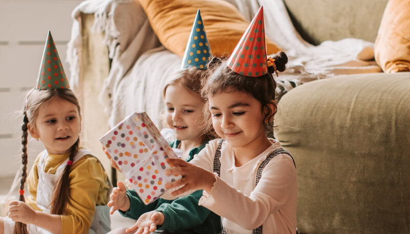Personalized Kids Gifts: Benefits, Do's and Don'ts, and Things to Consider