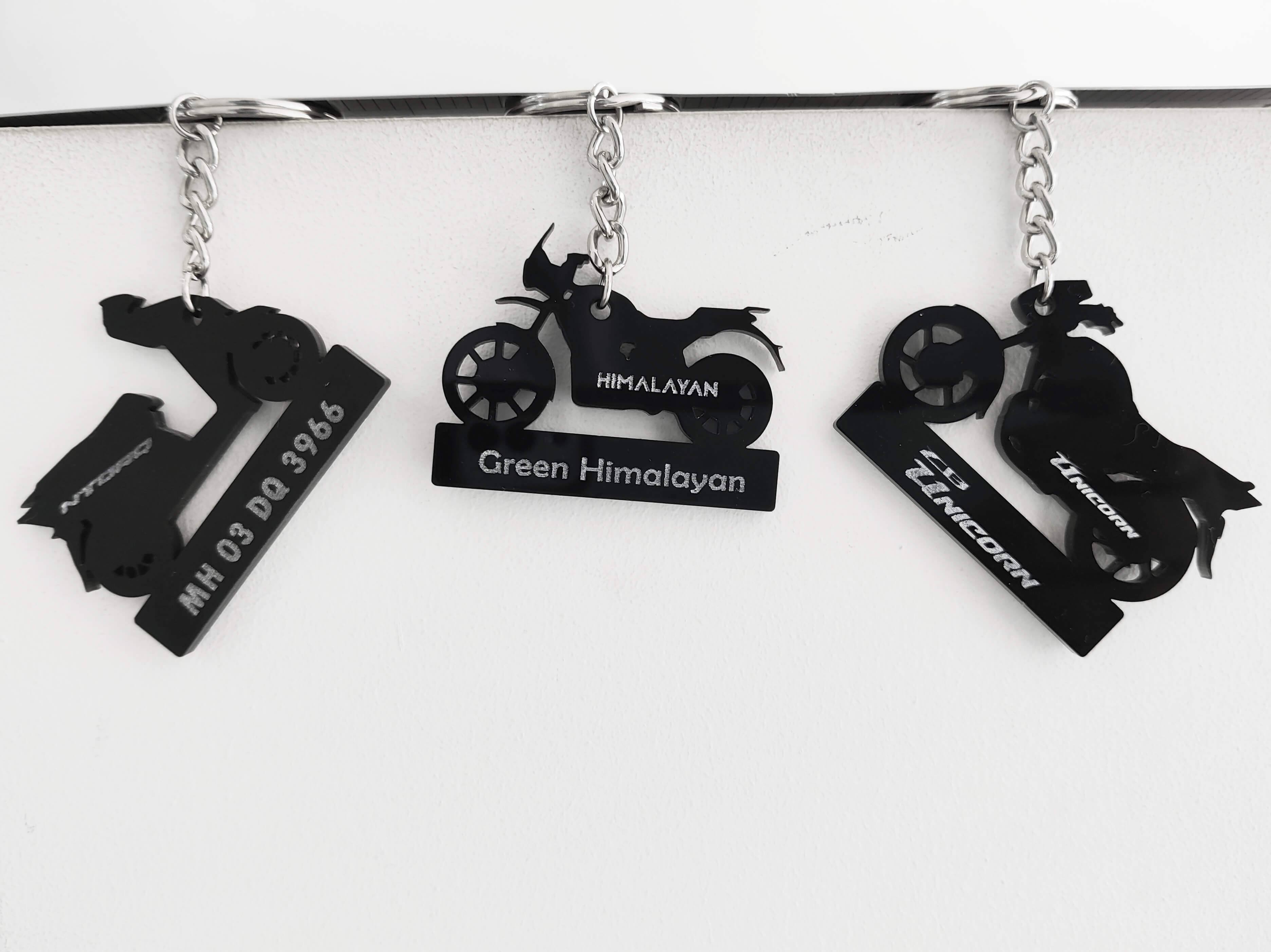 Bike Shape Number Plate Keychain VS32 Royal Enfield Himalayan